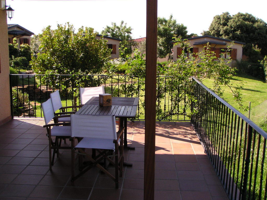 La Cerca Del Alcornoque Guest House Casas de Belvis Exterior foto