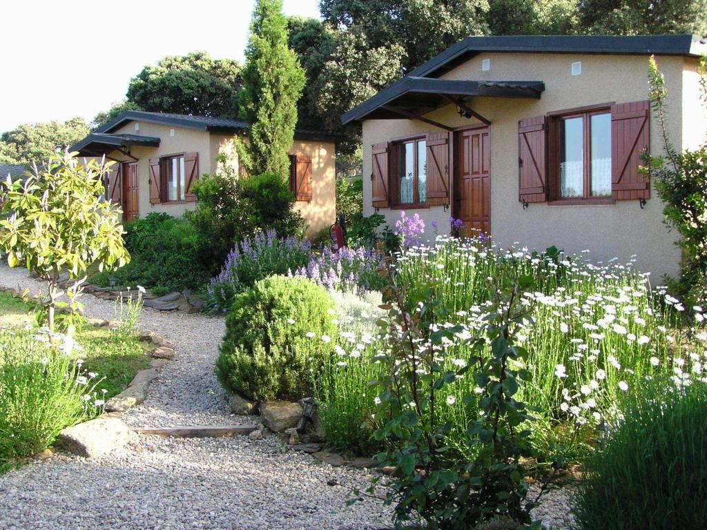La Cerca Del Alcornoque Guest House Casas de Belvis Exterior foto